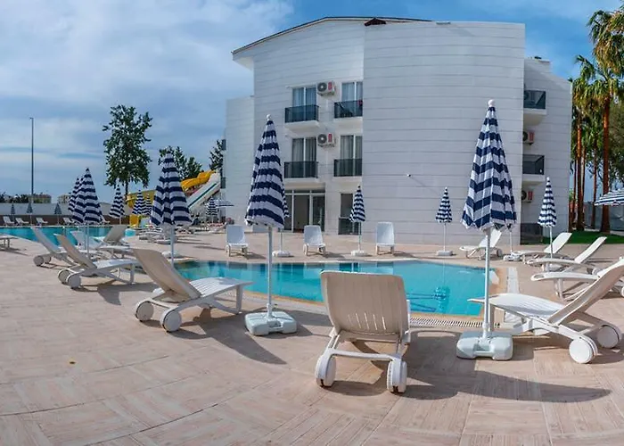 Dionisus מלון באלאק