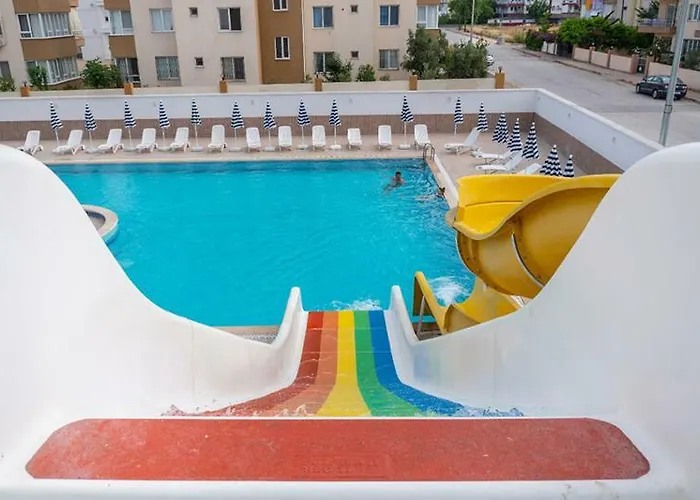 מלון Dionisus באלאק