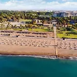 Dionisus Hotel 호텔 베렉