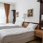 Dionisus Hotel